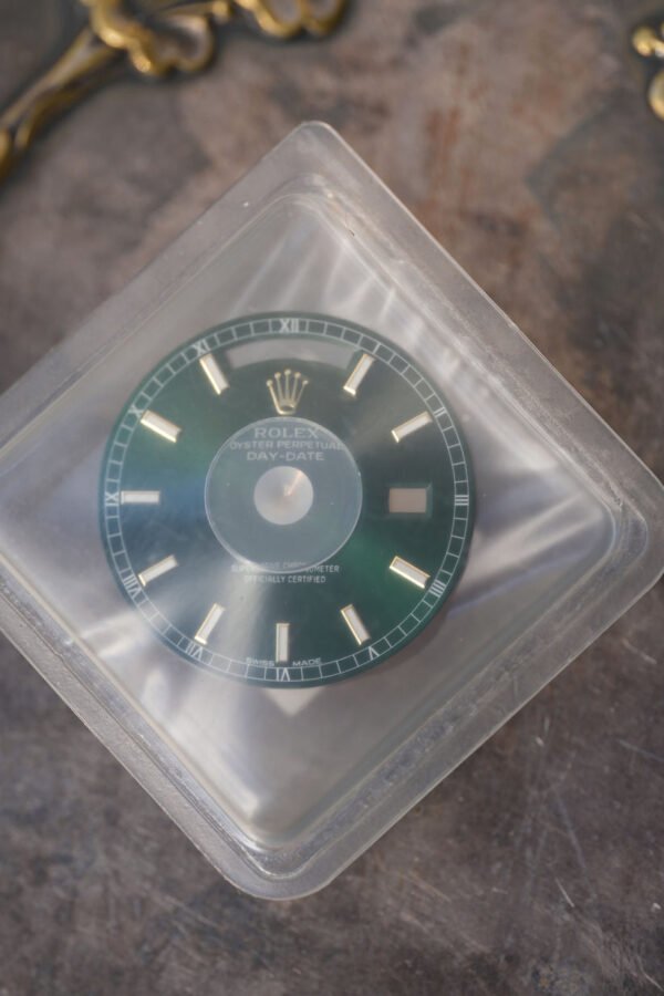DSC03716_ergebnis_823x Rolex NOS green dial for yellow gold Day-Date 36mm 118238 | 18238 | 128238 in blister