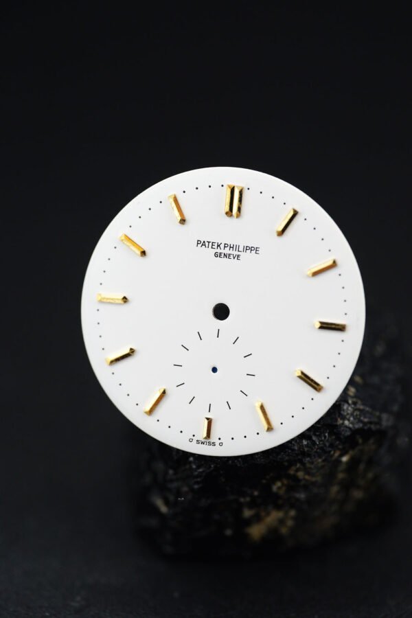 DSC01545_ergebnis_3c8d9d83-7654-485b-9683-b0e849c9bc3a_990x Patek Philippe white Sigma Dial for Calatrava 2526J in like-new condition with spider effect.