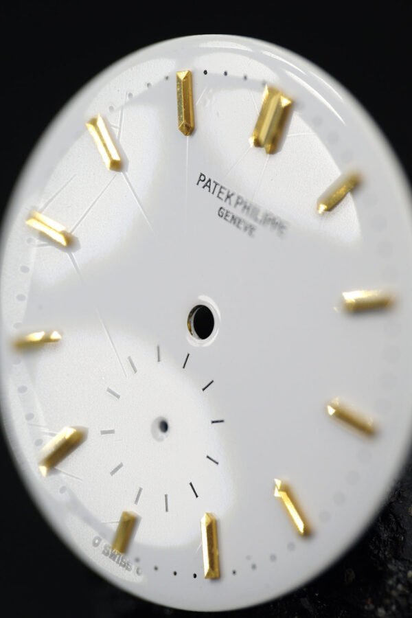 DSC01550_ergebnis_990x Patek Philippe white Sigma Dial for Calatrava 2526J in like-new condition with spider effect.