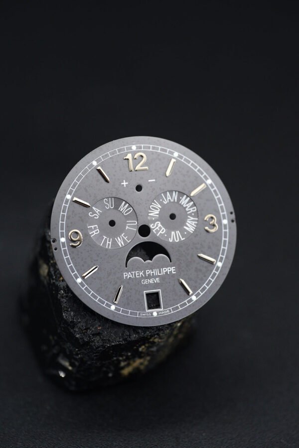 DSC01692_ergebnis_acf9f064-5c1e-46aa-8e57-78b19356256c_990x atek Philippe grey Annual Calendar Dial for white gold Calatrava 5146G