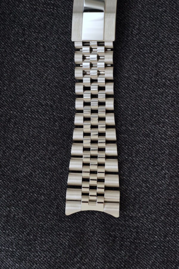 DSC02875_ergebnis_6b5cb85c-1cf2-4a29-8569-a2c78edff241_990x Rolex Jubilee Steel Bracelet 62610 21mm for Datejust 41 mm 126300 || 126334