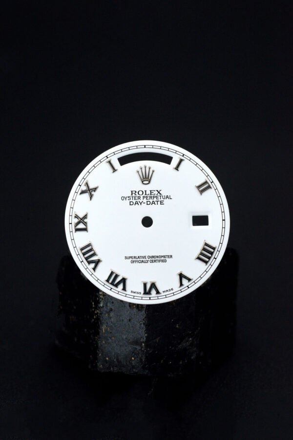 DSC03445._ergebnis_2656fef8-e531-4cb5-8d4a-38db89dd9182_990x Rolex White Roman NOS Dial for OP Day-Date 36mm 18039 | 18239 | 118239
