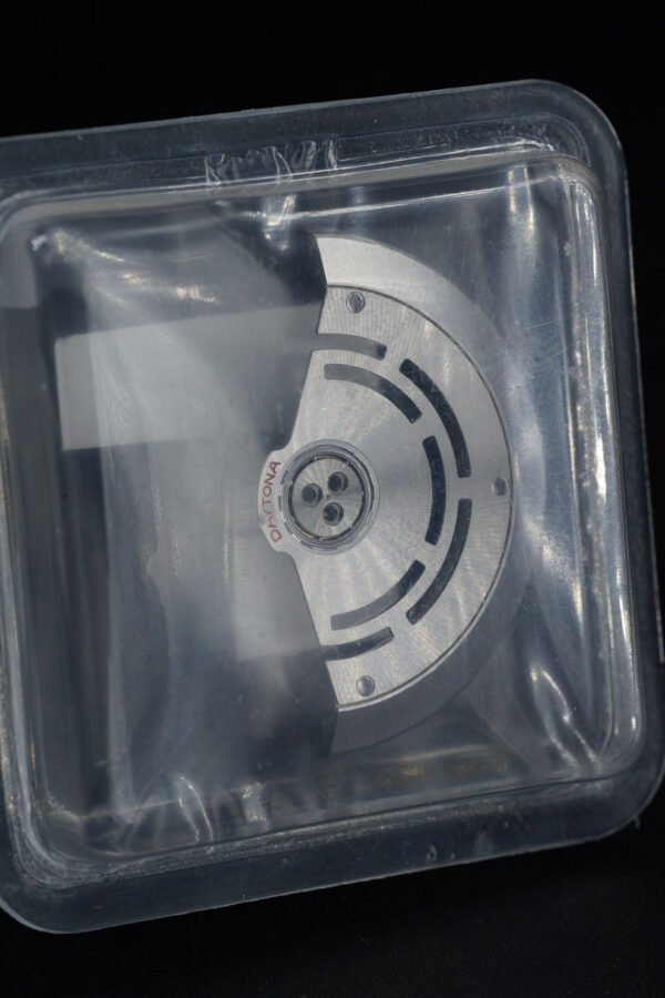 DSC03808_ergebnis_38b0bf69-0681-4cac-b152-ccf8b9ed4a1d_990x Rolex NOS 4130-570 Oscillating Weight Rotor for Cosmograph Daytona 116520 | 116500 | 116519 in Blister