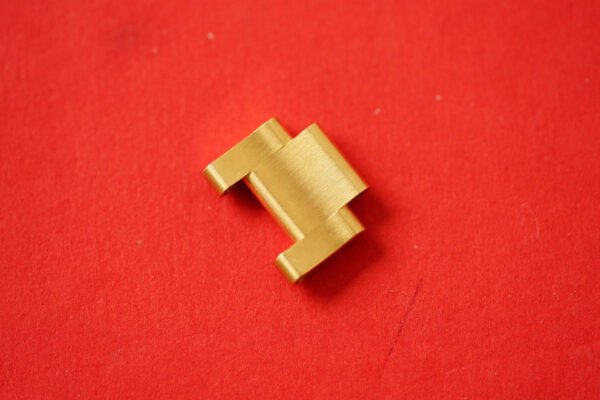 DSC04257_ergebnis_990x Rolex 18 kt yellow gold Oyster Link 15,35 mm with polished sides without screw