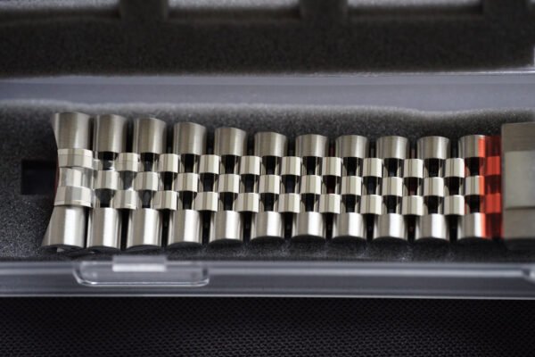 DSC04742_ergebnis_990x Rolex NOS Jubilee stee bracelet 62220 for Sky-Dweller 42 mm 326934 and others in box