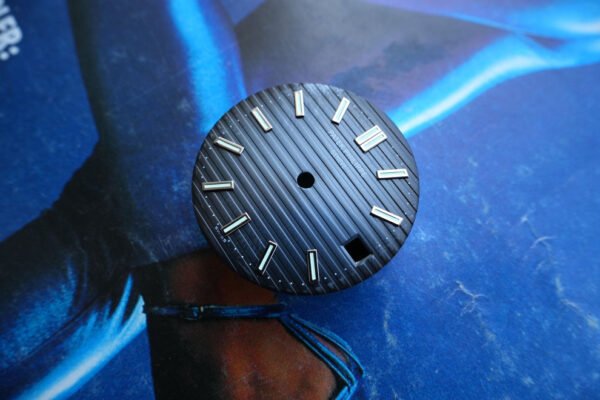 DSC05995_ergebnis_990x Patek Philippe blue dial for Nautilus 5711