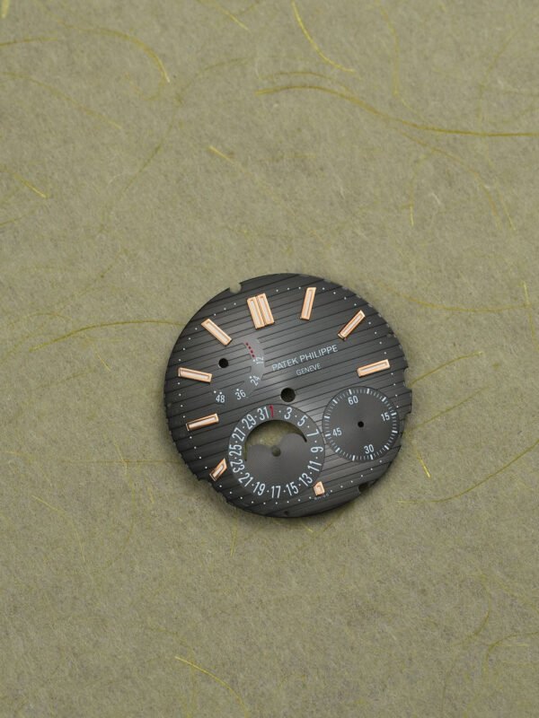 DSC07144_ergebnis_990x Patek Philippe Grey Dial for Nautilus 5712R