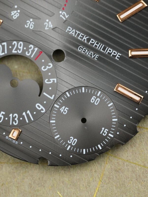 DSC07163_ergebnis_990x Patek Philippe Grey Dial for Nautilus 5712R