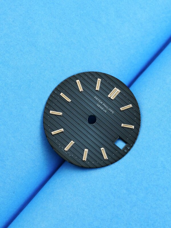 DSC07588_ergebnis_d939ead5-e5a1-4101-b2c8-c6c3bb1affaf_990x Patek Philipp sigma Blue Dial' for Nautilus 3800 steel & platinum tritium