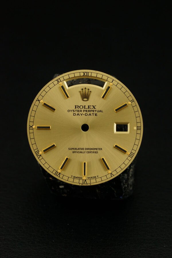 DSC08885_ergebnis_990x Rolex "Double Swiss" gold Dial for Day-Date 36 mm 18038 Tritium with black Index