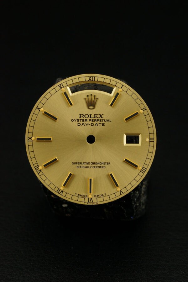 DSC08886_ergebnis_990x Rolex "Double Swiss" gold Dial for Day-Date 36 mm 18038 Tritium with black Index