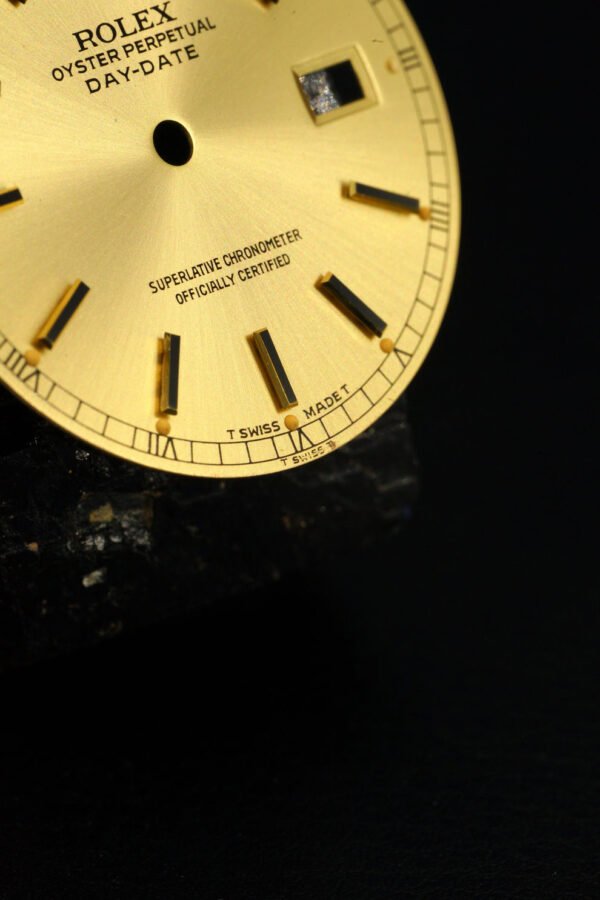 DSC08892_ergebnis_990x Rolex "Double Swiss" gold Dial for Day-Date 36 mm 18038 Tritium with black Index