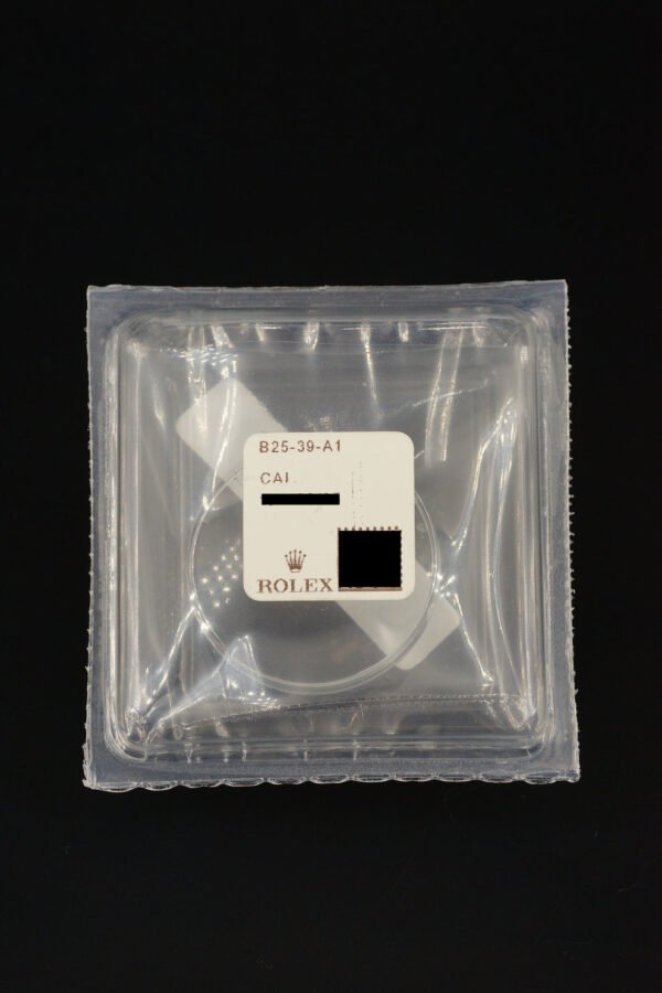 DSC09788._ergebnis_990x Rolex NOS B25-39-A1 1665 Plexi Glass in Blister for Sea-Dweller 1665 and others