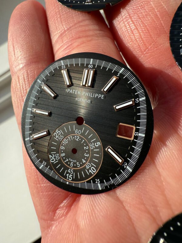 Patek Philippe NOS Black Dial for rose gold Nautilus 5980/1R